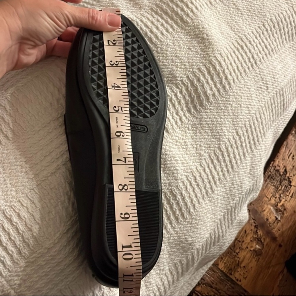 AEROSOLES Black Leather Flats - Picture 6 of 6